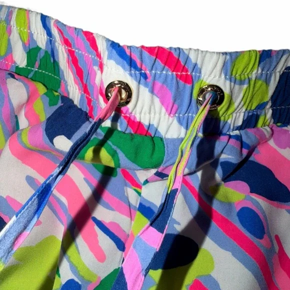 Lilly Pulitzer Womens sz med Rayonne colorful lightweight shorts with drawstring - Picture 12 of 12